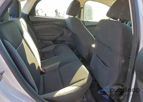 2012 Ford Focus Se z USA, uszkodzony, nr VIN 1FAHP3F27CL323592